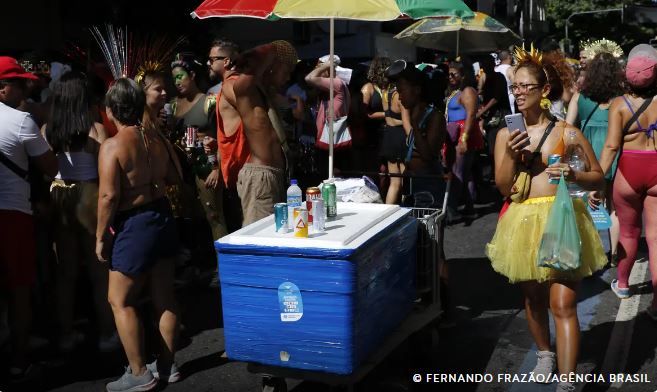 Saiba como se prevenir dos golpes financeiros no carnaval – Revista ...